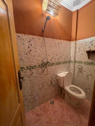 Un baño de Aftass Hostel