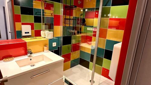 Koupelna v ubytování 086 -LES INCAS -T3 -Centre ville- Parking