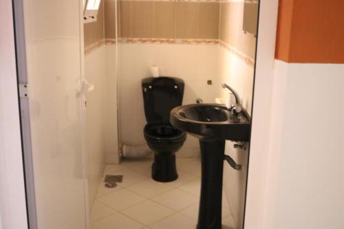 Un baño de Aftass Hostel