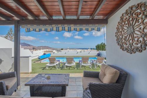 Villa Vino, Los Altos - Heated Pool, AC, Panorama Sea Views