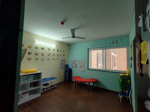 Club infantil en Spacious 3 BHK on high flr with Sunset , Lake View