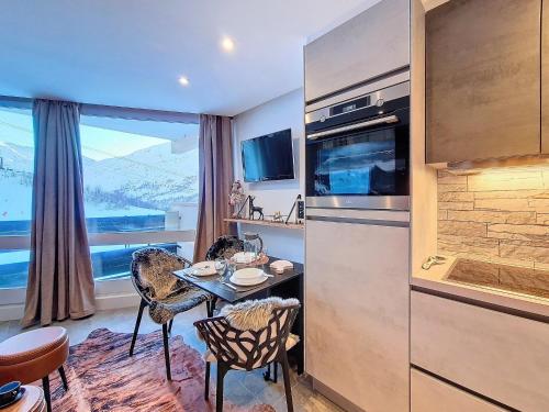 Studio moderne skis aux pieds avec balcon - FR-1-344-1019