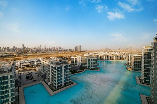 Luxury 2BR Prime Location & Burj Views