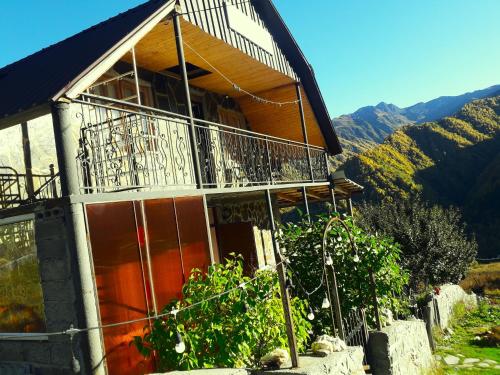 Gallery image of Betegi Guest House in Mestia