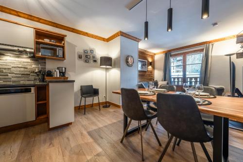 Appartement 4-5 personnes skis aux pieds piscine intérieure sauna hammam