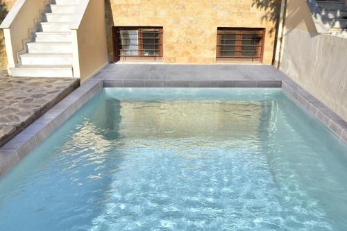 Azure Dream, Pool Edge, Nikiti