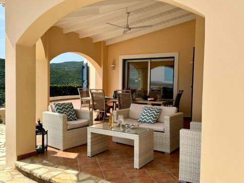 Galería fotográfica de Poros Blue Villa en Mikros Gialos