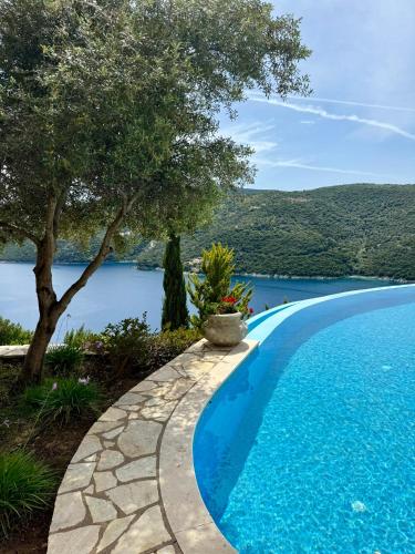 Galería fotográfica de Poros Blue Villa en Mikros Gialos