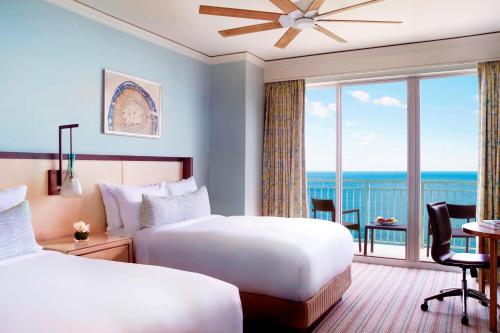 Ένα ή περισσότερα κρεβάτια σε δωμάτιο στο The Ritz-Carlton Key Biscayne, Miami