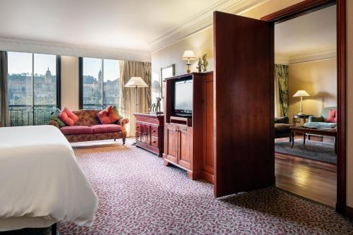 Una cama o camas en una habitación de CT Hotel