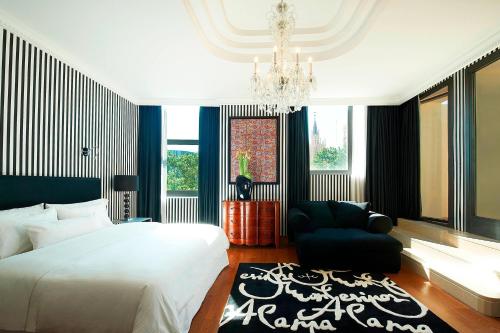 Un ou plusieurs lits dans un hébergement de l'établissement The Westin Valencia