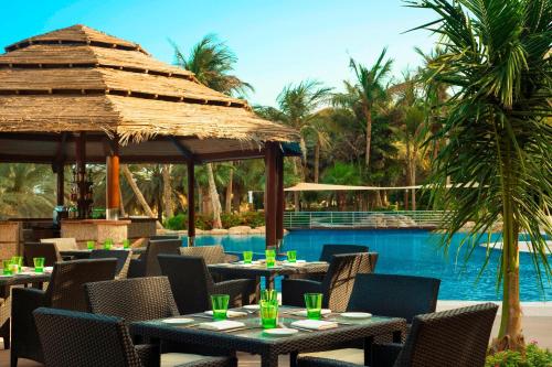 Le Meridien Mina Seyahi Beach Resort & Waterpark Image