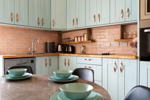 Dapur atau dapur kecil di Kylemore house boutique apartments - Diamond Lounge