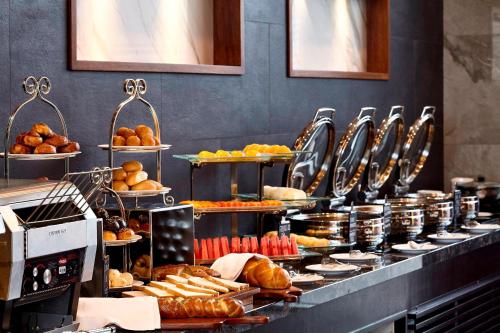 Jídlo v hotelu nebo okolí