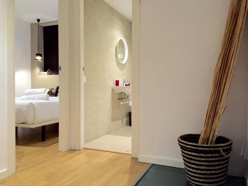 A bathroom at Casas Apartamentos Gracia