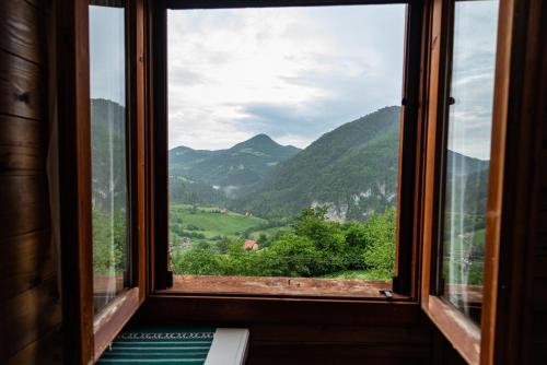 別荘から撮影された、または一般的な山の景色