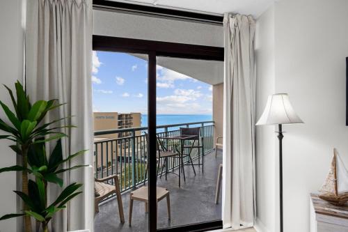 Μπαλκόνι ή βεράντα στο Wow! Oceanview 3 bedroom condo! Pool & private balcony