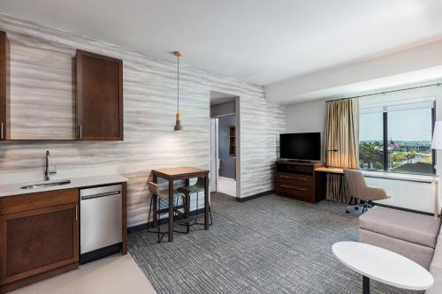 Télévision ou salle de divertissement dans l'établissement Residence Inn Riverside Moreno Valley