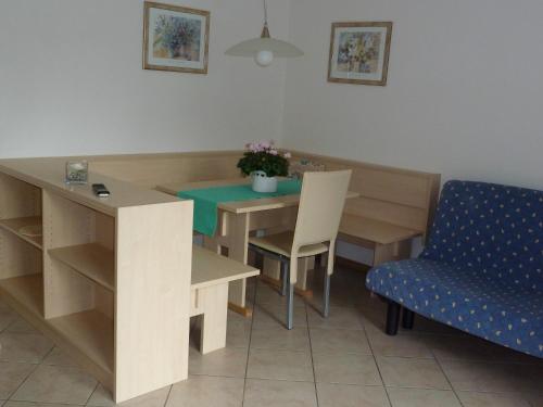 Coin salon dans l'établissement Appartements Margit