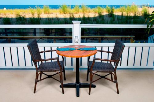 Balkón nebo terasa v ubytování Bethany Beach Ocean Suites Residence Inn by Marriott