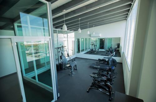 Gimnasio o instalaciones de fitness de Kasa Hotel & Suites