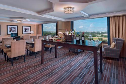 Nespecifikovaný výhled na hory nebo výhled na hory při pohledu z hotelu