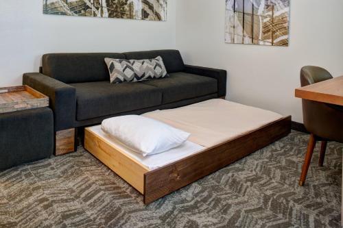 Un lugar para sentarse en SpringHill Suites by Marriott Saginaw