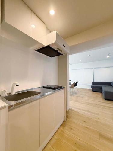 Celine Kanayama by b hotel - Vibrant 1BR Downtown Shopping & Dining Nearby 11