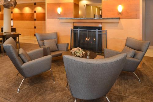 Χώρος καθιστικού στο SpringHill Suites Pittsburgh Mills