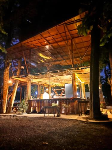 Fotografie z fotogalerie ubytování Happy Lemon Tree lodge v destinaci Sauraha
