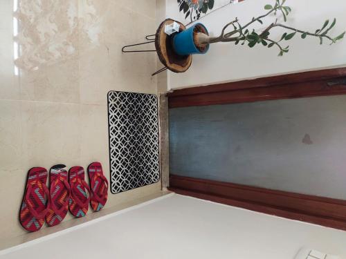 Fotografie z fotogalerie ubytování VERY Romantic Whitetown studio-Private Outdoor Dinning v destinaci Puduččéri