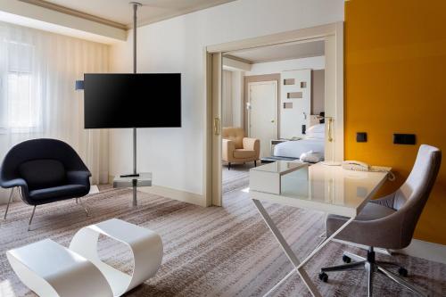 Madrid Marriott Auditorium Hotel & Conference Center Image
