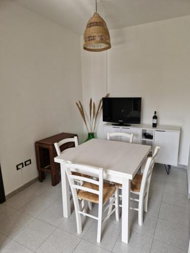 TV a/nebo společenská místnost v ubytování Casamarina Cristal Village