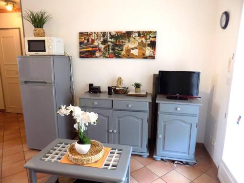 Photo de la galerie de l'établissement Saint Palais sur Mer - APPARTEMENT Thalassa - CORNICHE et PLAGE de NAUZAN, à Saint-Palais-sur-Mer