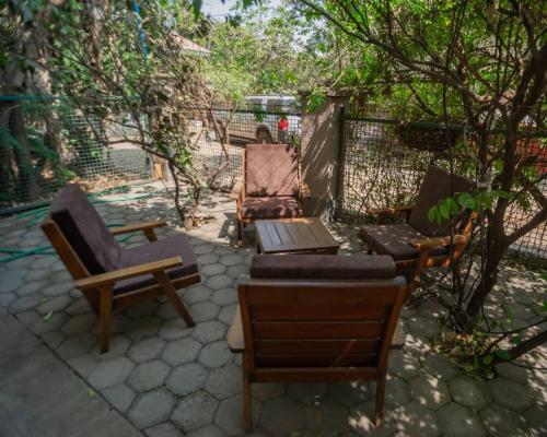 Κήπος έξω από το Extra-Large Room, Free Breakfast