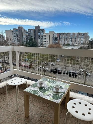 Un balcón o terraza en Sunny Studio Podgorica