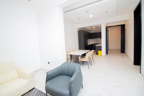 Ruang duduk di Jabo Suites