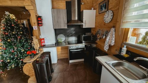 Kuchyň nebo kuchyňský kout v ubytování Chata Wald