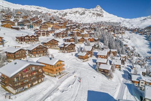 an aerial view of a ski resort covered in snow at Chalet Onno Myriam in Bettmeralp