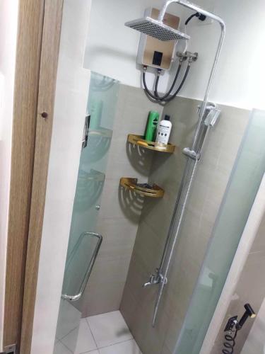 Bilik mandi di JAS Staycation