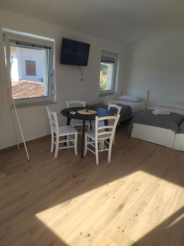 Μια τηλεόραση ή/και κέντρο ψυχαγωγίας στο Studio Apartma KIMI