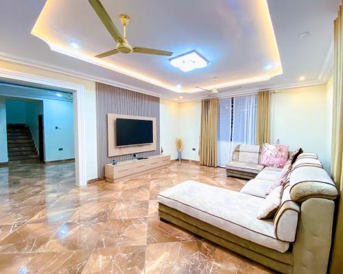 4 Bedroom Apartment North Legon