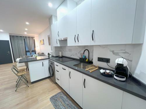 Evans Realty BM Lujoso y moderno estudio