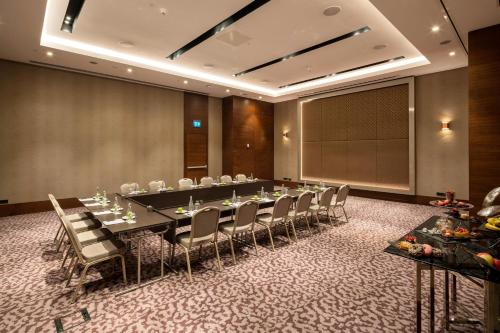 Kawasan bisnes dan/atau bilik persidangan di Sheraton Grand Istanbul Atasehir