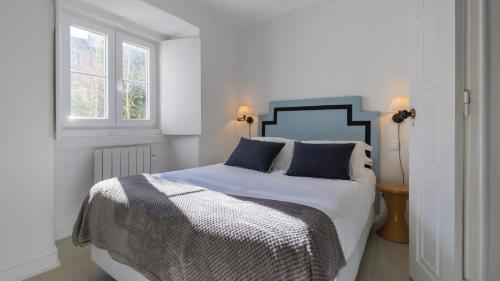 Charming Apartment in Bairro Alto by LovelyStay