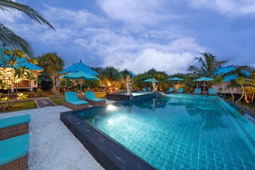 Bazén v ubytování The Cubang Hut's Lembongan nebo v jeho okolí