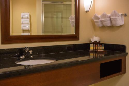 Baltimore Marriott Inner Harbor at Camden Yards Image