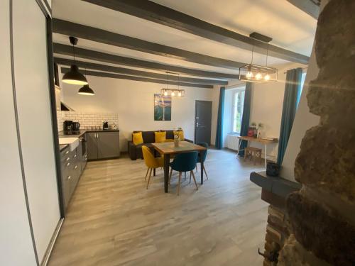 Photo de la galerie de l'établissement residence fleurie rdc, à Saint-Malo