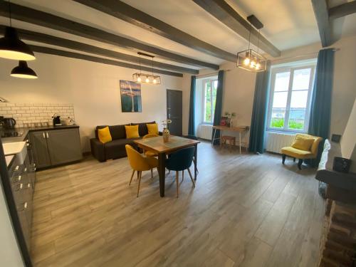 Photo de la galerie de l'établissement residence fleurie rdc, à Saint-Malo