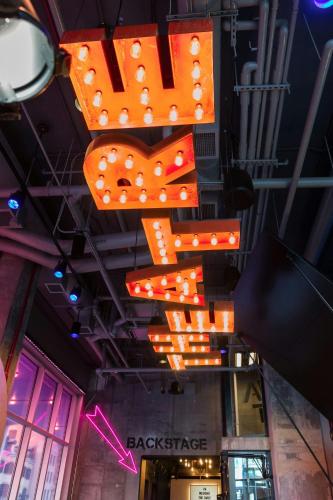 Photo de la galerie de l'établissement Moxy Boston Downtown, à Boston